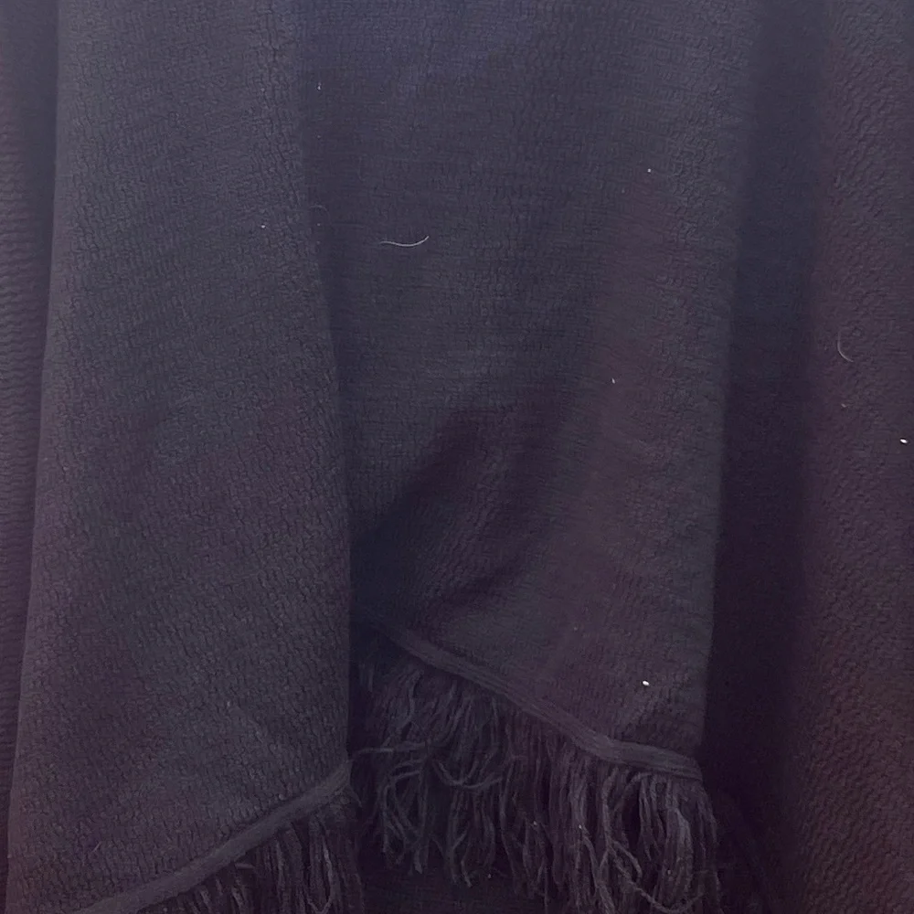 Elegant Vintage Soul Black Retro Shawl Poncho Wrap with Fringe Deadstock NWT NEW